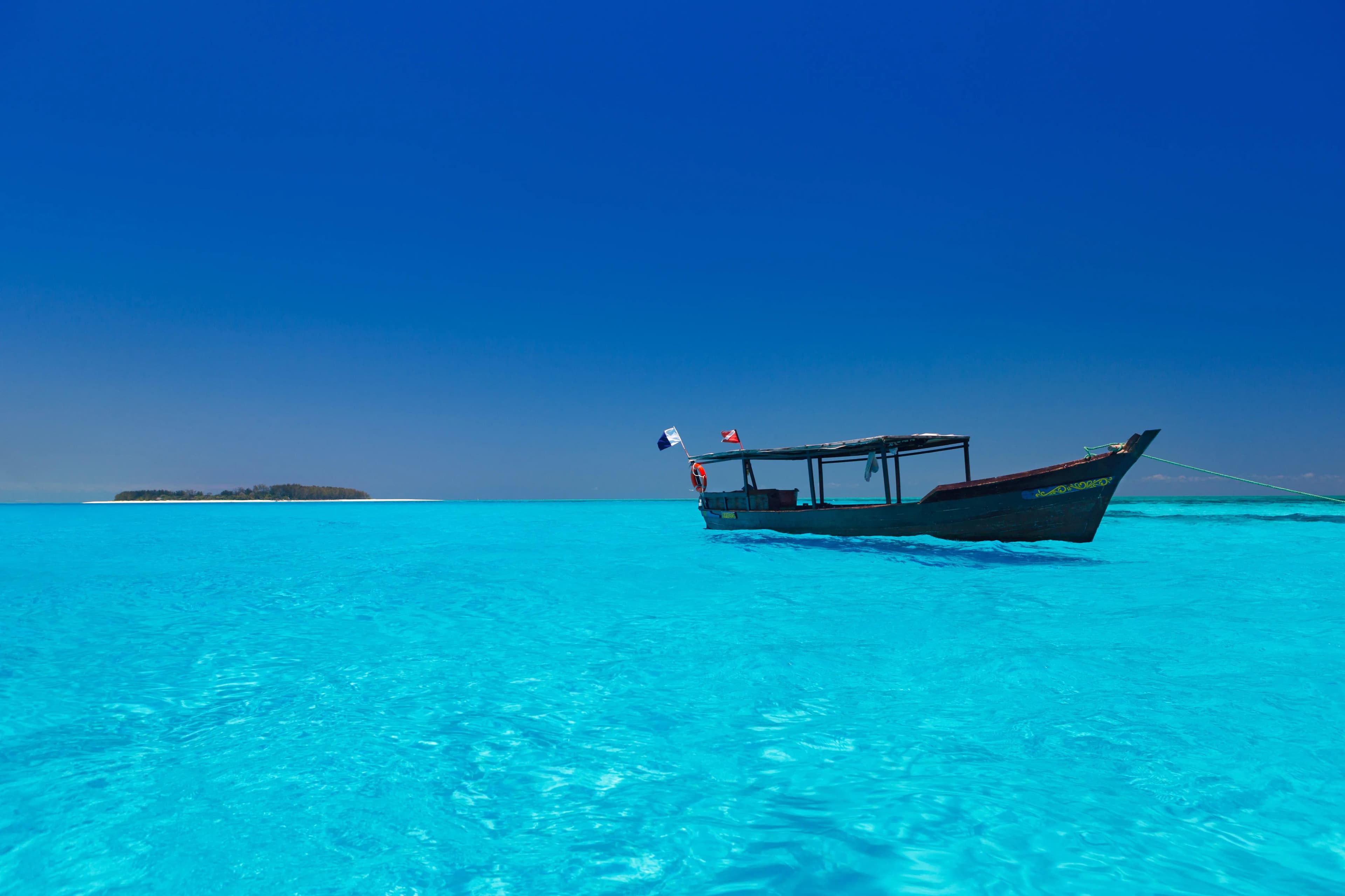 Kenya Beach Add-On: Diani in 5-Star Style